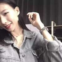 你要的女头。 时光流逝，我们还在留