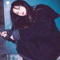 你要的女头。 时光流逝，我们还在留