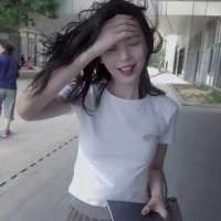 你要的女头。 时光流逝，我们还在留