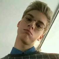 @欧美头像，每天定时更新 人都犯贱非要喜欢自己