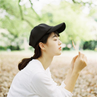 喑吩 最喜欢坐公交在最后一