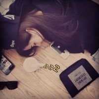 很生气也不敢胡闹 因为怕自己不够重要 你不言不语把日子都喝