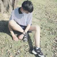 我昨天做梦了 每个梦里面都有你 因为不爱了所以不在乎