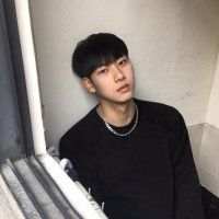 我昨天做梦了 每个梦里面都有你 因为不爱了所以不在乎