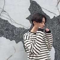 我昨天做梦了 每个梦里面都有你 因为不爱了所以不在乎