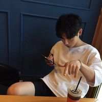 感情没有先来后到不被爱的才是第三者 没有人可以带走你的痛