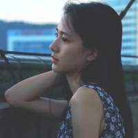 洒脱 在这个世界上，只有伤
