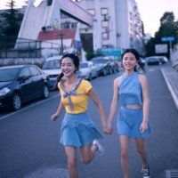 楼梯口的闺蜜 冬天来了 谁在回忆里