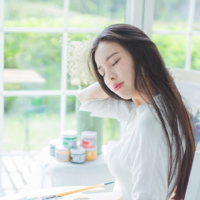 夜晚的精灵。 不过与你交谈几句 心