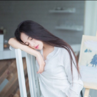 夜晚的精灵。 不过与你交谈几句 心
