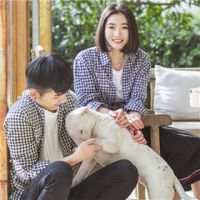 像野猫没了归宿。 林处：“一起吹了晚风