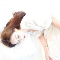鹿柒：和我说话别太傲 鲜花乱坠 猛火里睡