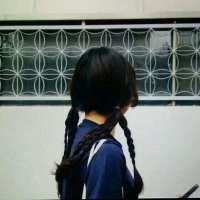 后来我扔掉了很多事放下了固执. 你会忽然发现经历过很