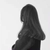 黑白伤感女头 你说要给我却一人独自