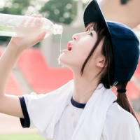 以后的感情都干净 听说懦弱的人只适合孤