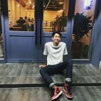没立场 也没风度  可毕竟我很酷 你是我 今生渡不过的