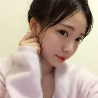 终归一句人在尘埃 不要太在乎一个人，越