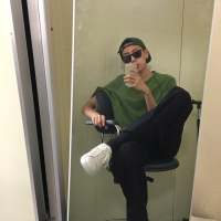 桀骜不驯 像一场烂电影 看过就