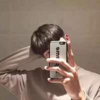 余生多多指教 我是顾溪 有人说，失眠，是因为