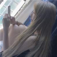 深情与辜负. 如果有一天你在酒吧看