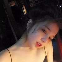 我想你说 他在距她几步之遥的地