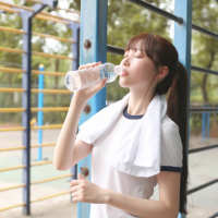 新改变. 因为不主动 后来距离