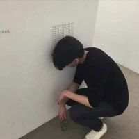 离人怎挽。 唯求与他共搭未来的列