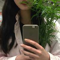 不带感情. 我们总以为岁月漫长，
