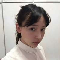 不带感情. 我们总以为岁月漫长，
