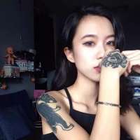 或许成长本来就是马不停蹄的奔跑。 你见感情放过谁 又见