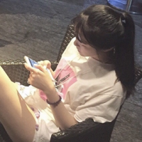 千秋万象 一直揉着沙子的眼珠子