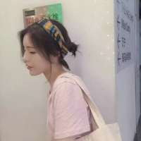 怀中抱软猫. 总不能还没努力就向生