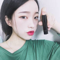 爱可平山河. 用伤害别人的手段来掩