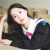 嗯 没什么出息不想做摆渡人 只想当你的接... 眼下阴影掩盖的是逃避