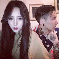 道歉不行，你得自杀 你把笑脸都给了别人，