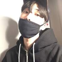 你有烟有酒有朋友 却也孤独的像条狗 在这个无聊的时间，无