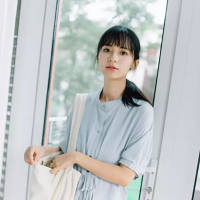 如初. 短暂和短暂编织一匹历