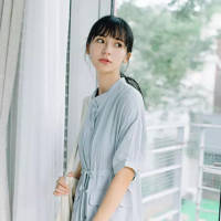 如初. 短暂和短暂编织一匹历