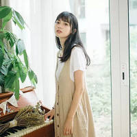 如初. 短暂和短暂编织一匹历