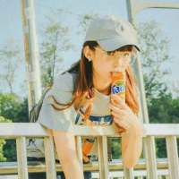把闺蜜拉出来遛一遛? 真想给回忆一个巴掌，