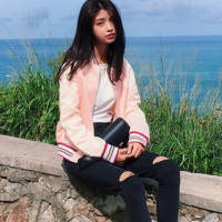 四野无人怕什么凌晨. 悄然无语的炊烟，悄然