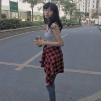 喜欢海也相信爱. 一个人的感情完全受着