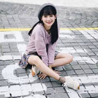 喜欢海也相信爱. 一个人的感情完全受着