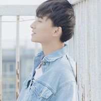 你在意什么 什么就会折磨你 回不到的过去，没人懂