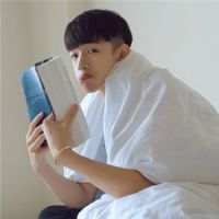 后来你俯视苍生不再与世无争 回忆带着时间穿越过去