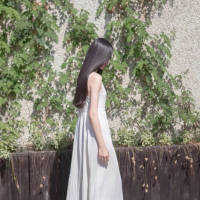 女 时光在后来总是要一个