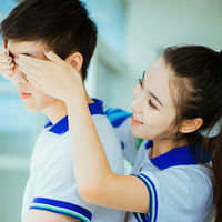 任何相遇我都不会嫌太晚 只要是对的人就行 我已经好久好久不听情