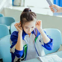 任何相遇我都不会嫌太晚 只要是对的人就行 我已经好久好久不听情