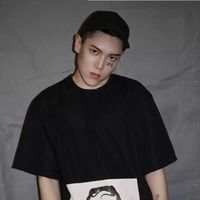 任何相遇我都不会嫌太晚 只要是对的人就行 我已经好久好久不听情