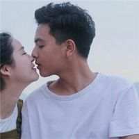 任何相遇我都不会嫌太晚 只要是对的人就行 我已经好久好久不听情